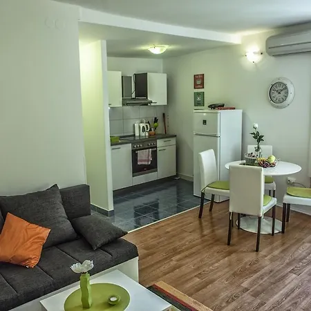 Apartment West